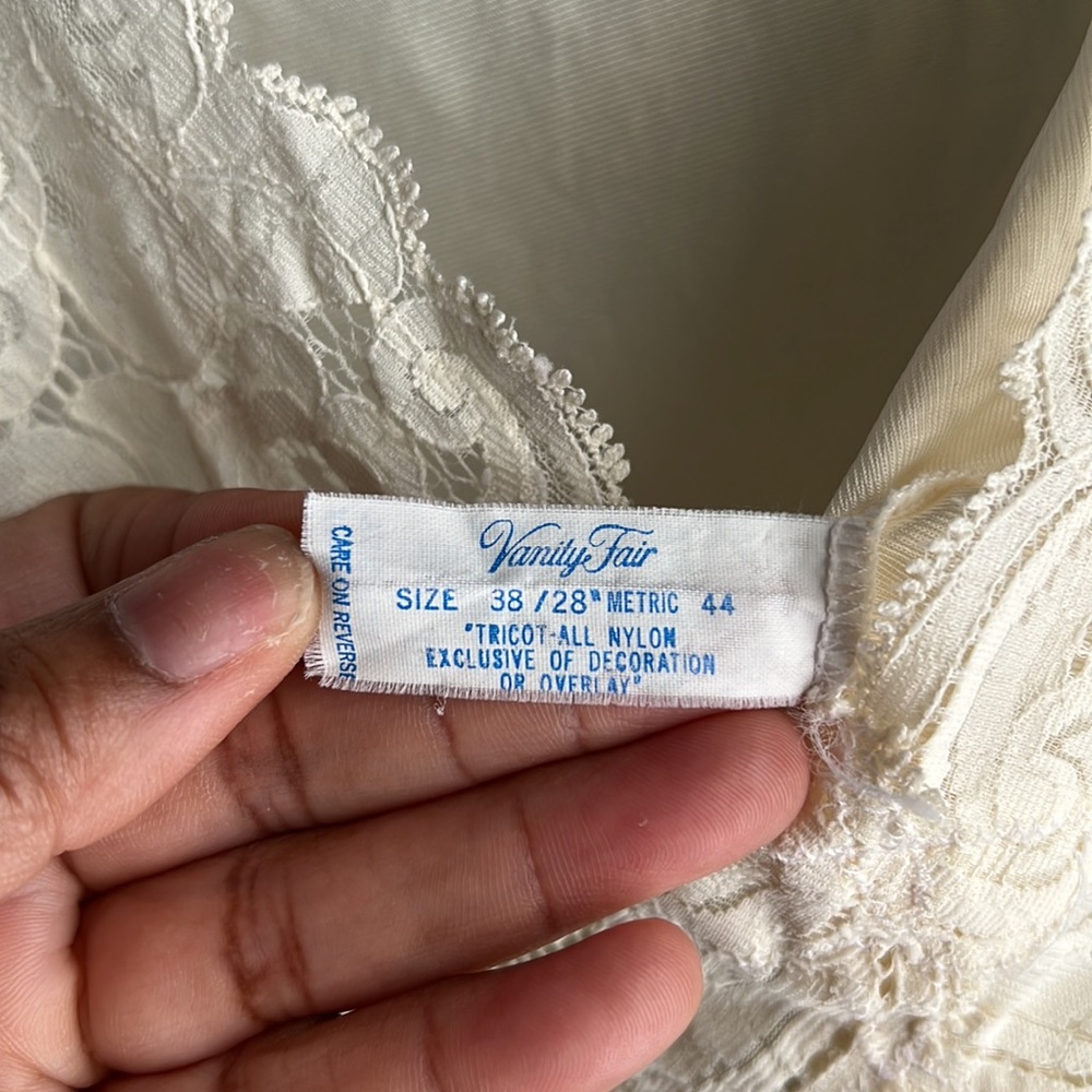 Vanity Fair | Vintage Classic Lace Trim Nylon Full Slip Dress Size 38 - Picture 7 of 10